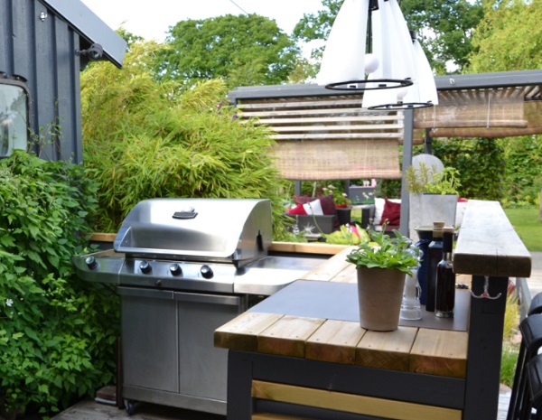 Trendy summer kitchen