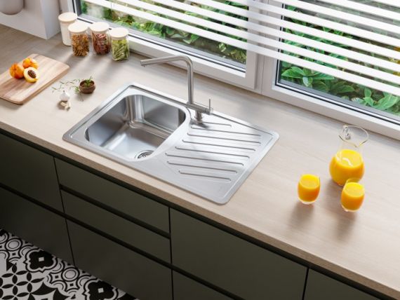 Foldable and submersible kitchen taps